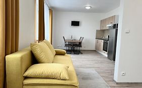 Sky Apartments 511